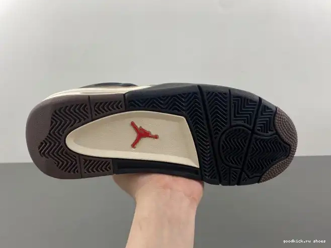 TS 4 Travis AJ4-882335 x Brown Jordan Scott Air Retro 0415